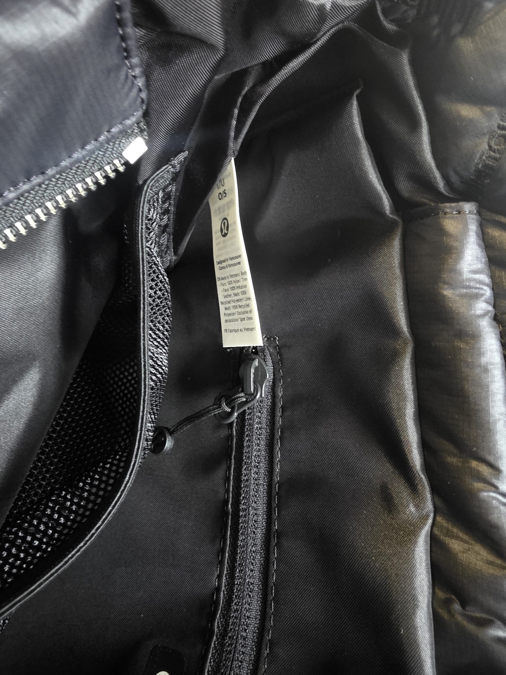 Lululemon Quilty Pleasures Tote BagMedium 12L - Picture 6 of 9
